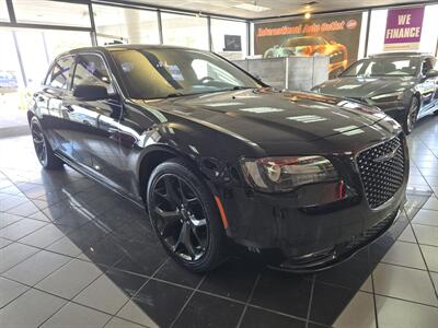 2021 Chrysler 300 Series S V6 4DR SEDAN   - Photo 3 - Hamilton, OH 45015