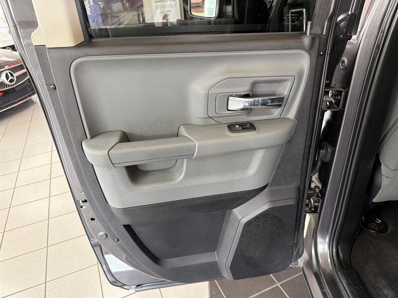 2014 RAM 1500 Outdoorsman - Photo 11 - Hamilton, OH 45015