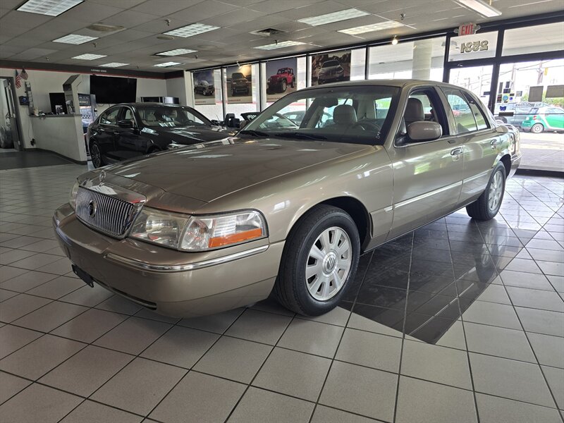 2004 Mercury Grand Marquis LS Premium   - Photo 1 - Hamilton, OH 45015