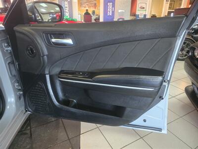 2022 Dodge Charger SXT 4DR SEDAN - Photo 11 - Hamilton, OH 45015