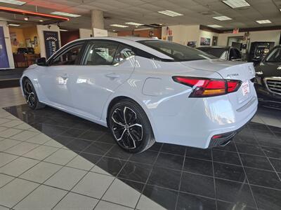 2025 Nissan Altima 2.5 SR 4DR SEDAN - Photo 5 - Hamilton, OH 45015