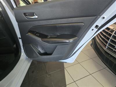 2025 Nissan Altima 2.5 SR 4DR SEDAN - Photo 15 - Hamilton, OH 45015