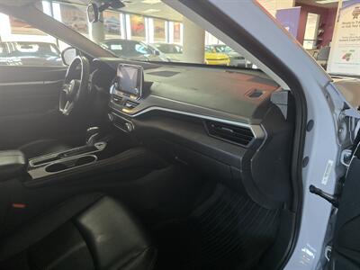 2025 Nissan Altima 2.5 SR 4DR SEDAN - Photo 13 - Hamilton, OH 45015