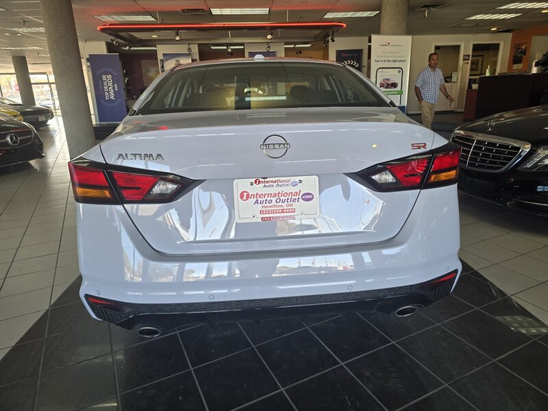 2025 Nissan Altima 2.5 SR 4DR SEDAN - Photo 6 - Hamilton, OH 45015