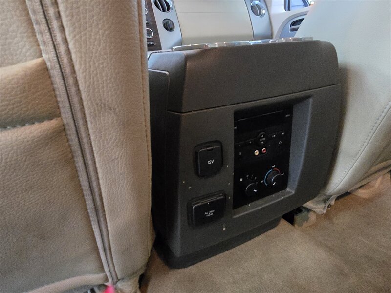 2014 Ford Expedition EL XLT 4DR SUV 4X4 - Photo 14 - Hamilton, OH 45015