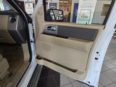 2014 Ford Expedition EL XLT 4DR SUV 4X4 - Photo 15 - Hamilton, OH 45015