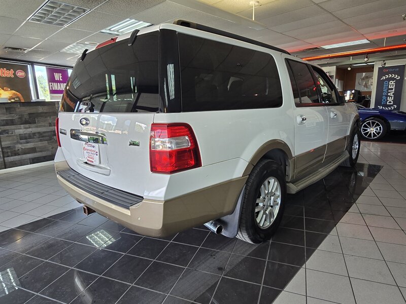 2014 Ford Expedition EL XLT 4DR SUV 4X4 - Photo 4 - Hamilton, OH 45015