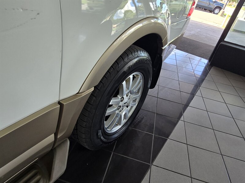 2014 Ford Expedition EL XLT 4DR SUV 4X4 - Photo 42 - Hamilton, OH 45015