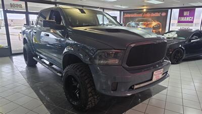 2015 RAM 1500 Sport 4DR CREW CAB 4X4   - Photo 3 - Hamilton, OH 45015