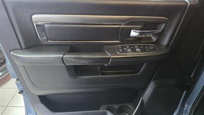 2015 RAM 1500 Sport 4DR CREW CAB 4X4   - Photo 22 - Hamilton, OH 45015