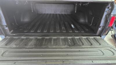 2015 RAM 1500 Sport 4DR CREW CAB 4X4   - Photo 32 - Hamilton, OH 45015