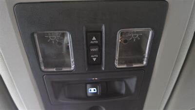 2015 RAM 1500 Sport 4DR CREW CAB 4X4   - Photo 20 - Hamilton, OH 45015