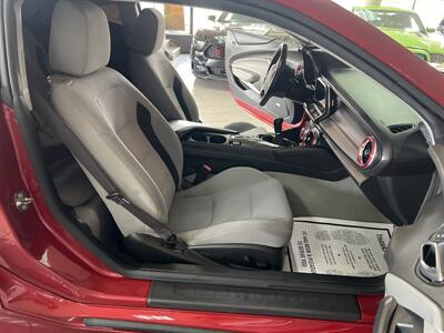 2016 Chevrolet Camaro LT 2DR COUPE/1LT   - Photo 19 - Hamilton, OH 45015