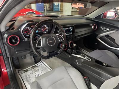 2016 Chevrolet Camaro LT 2DR COUPE/1LT   - Photo 11 - Hamilton, OH 45015