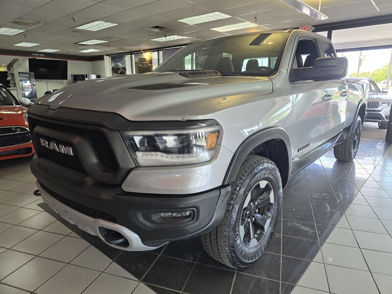 2019 RAM 1500 Rebel 4DR QUAD CAB 4X4   - Photo 1 - Hamilton, OH 45015
