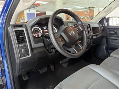 2017 RAM 1500 Express-QUAD CAB-4X4-V6   - Photo 8 - Hamilton, OH 45015
