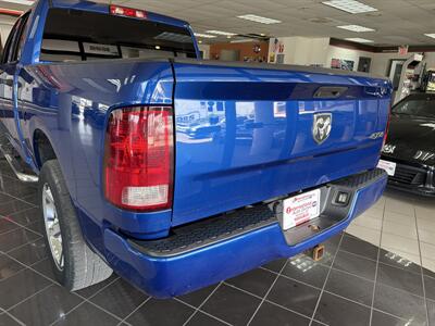 2017 RAM 1500 Express-QUAD CAB-4X4-V6   - Photo 5 - Hamilton, OH 45015