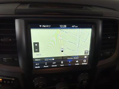 2017 RAM 1500 Express-QUAD CAB-4X4-V6   - Photo 24 - Hamilton, OH 45015