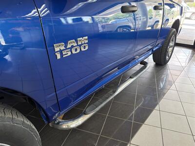 2017 RAM 1500 Express-QUAD CAB-4X4-V6   - Photo 27 - Hamilton, OH 45015