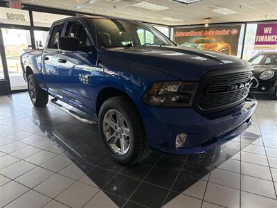 2017 RAM 1500 Express-QUAD CAB-4X4-V6   - Photo 3 - Hamilton, OH 45015