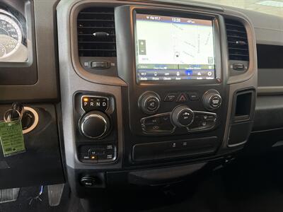 2017 RAM 1500 Express-QUAD CAB-4X4-V6   - Photo 25 - Hamilton, OH 45015