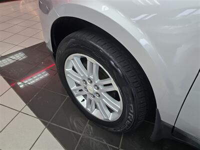 2015 Chevrolet Traverse LT 4DR SUV w/1LT   - Photo 39 - Hamilton, OH 45015