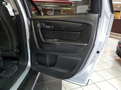 2015 Chevrolet Traverse LT 4DR SUV w/1LT   - Photo 17 - Hamilton, OH 45015