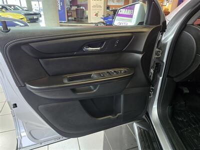 2015 Chevrolet Traverse LT 4DR SUV w/1LT   - Photo 7 - Hamilton, OH 45015
