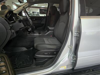 2015 Chevrolet Traverse LT 4DR SUV w/1LT   - Photo 9 - Hamilton, OH 45015