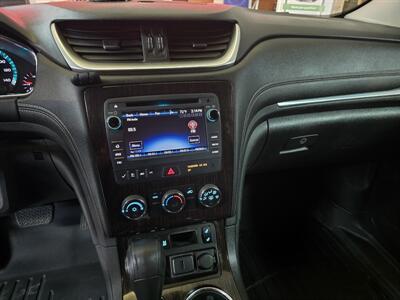 2015 Chevrolet Traverse LT 4DR SUV w/1LT   - Photo 32 - Hamilton, OH 45015