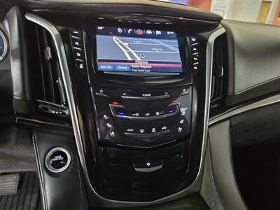 2018 Cadillac Escalade Platinum 4DR SUV AWD   - Photo 31 - Hamilton, OH 45015