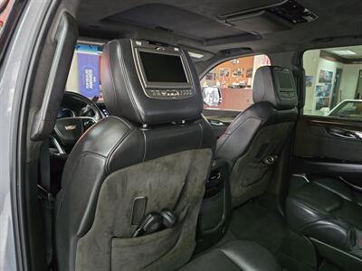 2018 Cadillac Escalade Platinum 4DR SUV AWD   - Photo 11 - Hamilton, OH 45015