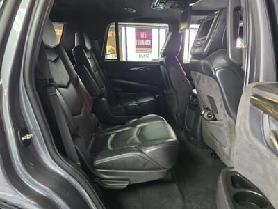 2018 Cadillac Escalade Platinum 4DR SUV AWD   - Photo 21 - Hamilton, OH 45015