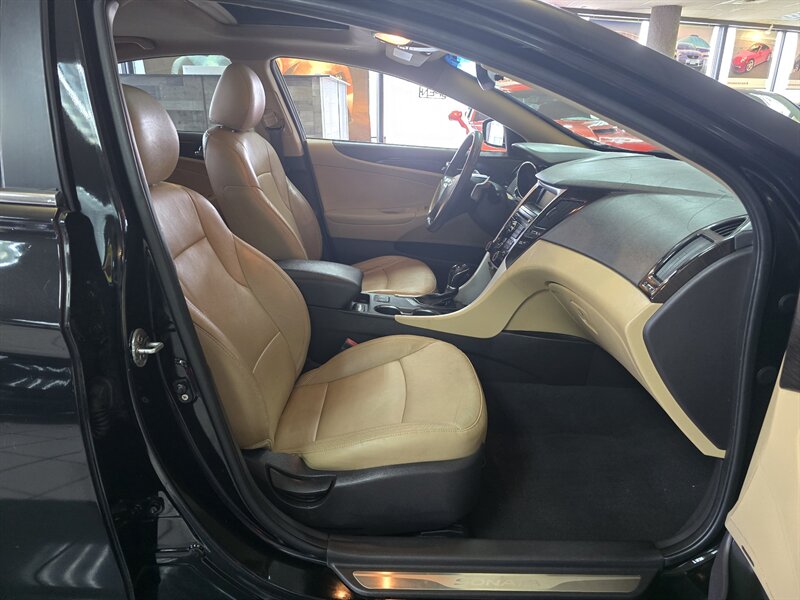 2011 Hyundai SONATA Limited 2.0T 4DR SEDAN - Photo 14 - Hamilton, OH 45015