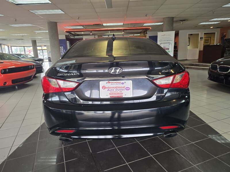 2011 Hyundai SONATA Limited 2.0T 4DR SEDAN - Photo 5 - Hamilton, OH 45015