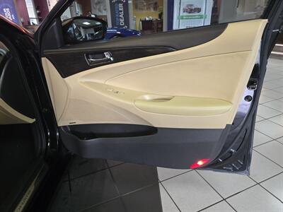 2011 Hyundai SONATA Limited 2.0T 4DR SEDAN - Photo 12 - Hamilton, OH 45015