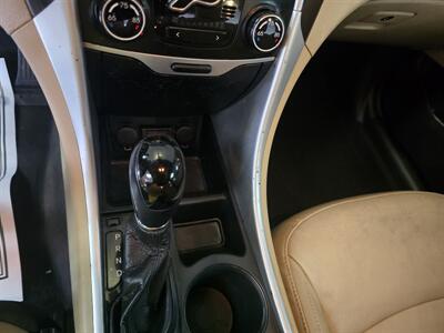 2011 Hyundai SONATA Limited 2.0T 4DR SEDAN - Photo 19 - Hamilton, OH 45015