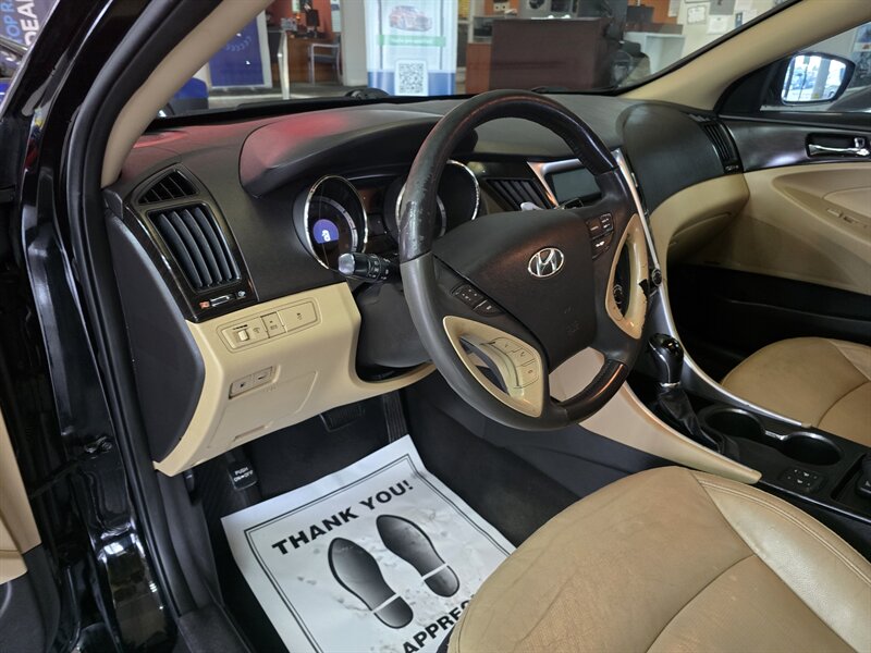 2011 Hyundai SONATA Limited 2.0T 4DR SEDAN - Photo 8 - Hamilton, OH 45015