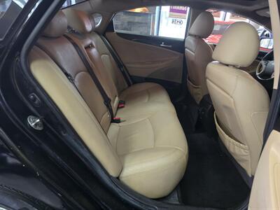 2011 Hyundai SONATA Limited 2.0T 4DR SEDAN - Photo 16 - Hamilton, OH 45015
