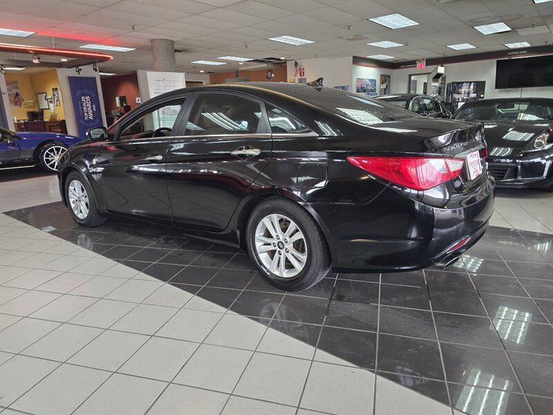 2011 Hyundai SONATA Limited 2.0T 4DR SEDAN - Photo 6 - Hamilton, OH 45015