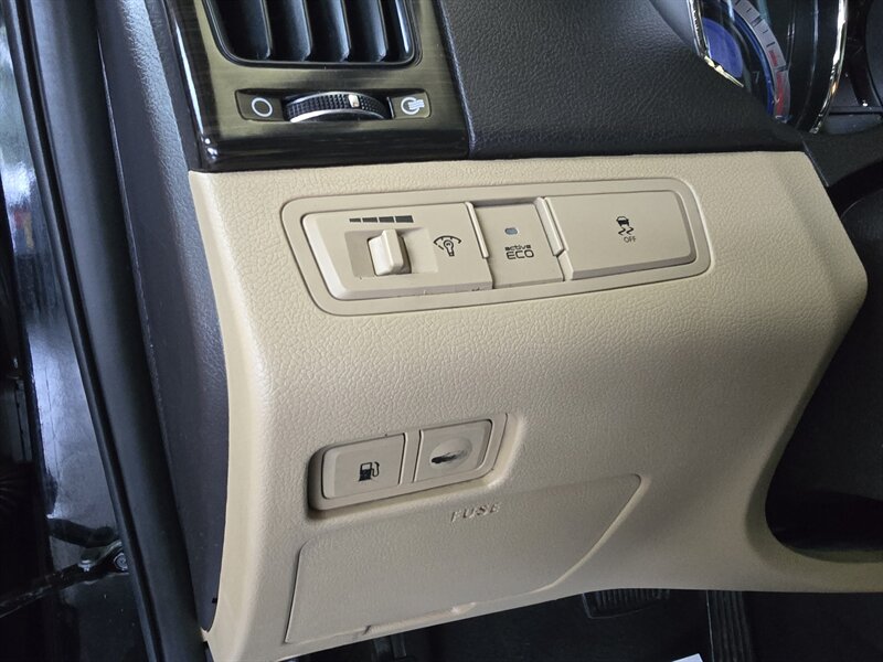2011 Hyundai SONATA Limited 2.0T 4DR SEDAN - Photo 26 - Hamilton, OH 45015