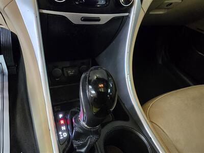 2011 Hyundai SONATA Limited 2.0T 4DR SEDAN - Photo 22 - Hamilton, OH 45015