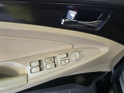 2011 Hyundai SONATA Limited 2.0T 4DR SEDAN - Photo 17 - Hamilton, OH 45015