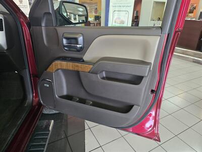 2017 GMC Sierra 1500 SLT CREW CAB4X4/Z71   - Photo 13 - Hamilton, OH 45015