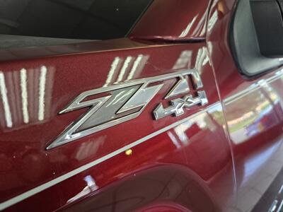 2017 GMC Sierra 1500 SLT CREW CAB4X4/Z71   - Photo 39 - Hamilton, OH 45015