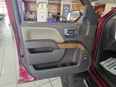 2017 GMC Sierra 1500 SLT CREW CAB4X4/Z71   - Photo 7 - Hamilton, OH 45015