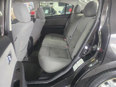 2010 Nissan Sentra 2.0   - Photo 11 - Hamilton, OH 45015