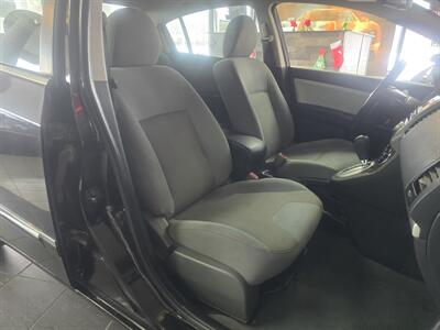 2010 Nissan Sentra 2.0   - Photo 14 - Hamilton, OH 45015