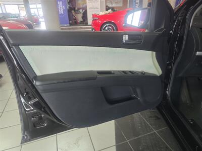 2010 Nissan Sentra 2.0   - Photo 7 - Hamilton, OH 45015