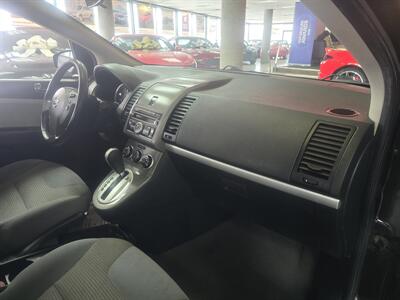 2010 Nissan Sentra 2.0   - Photo 13 - Hamilton, OH 45015